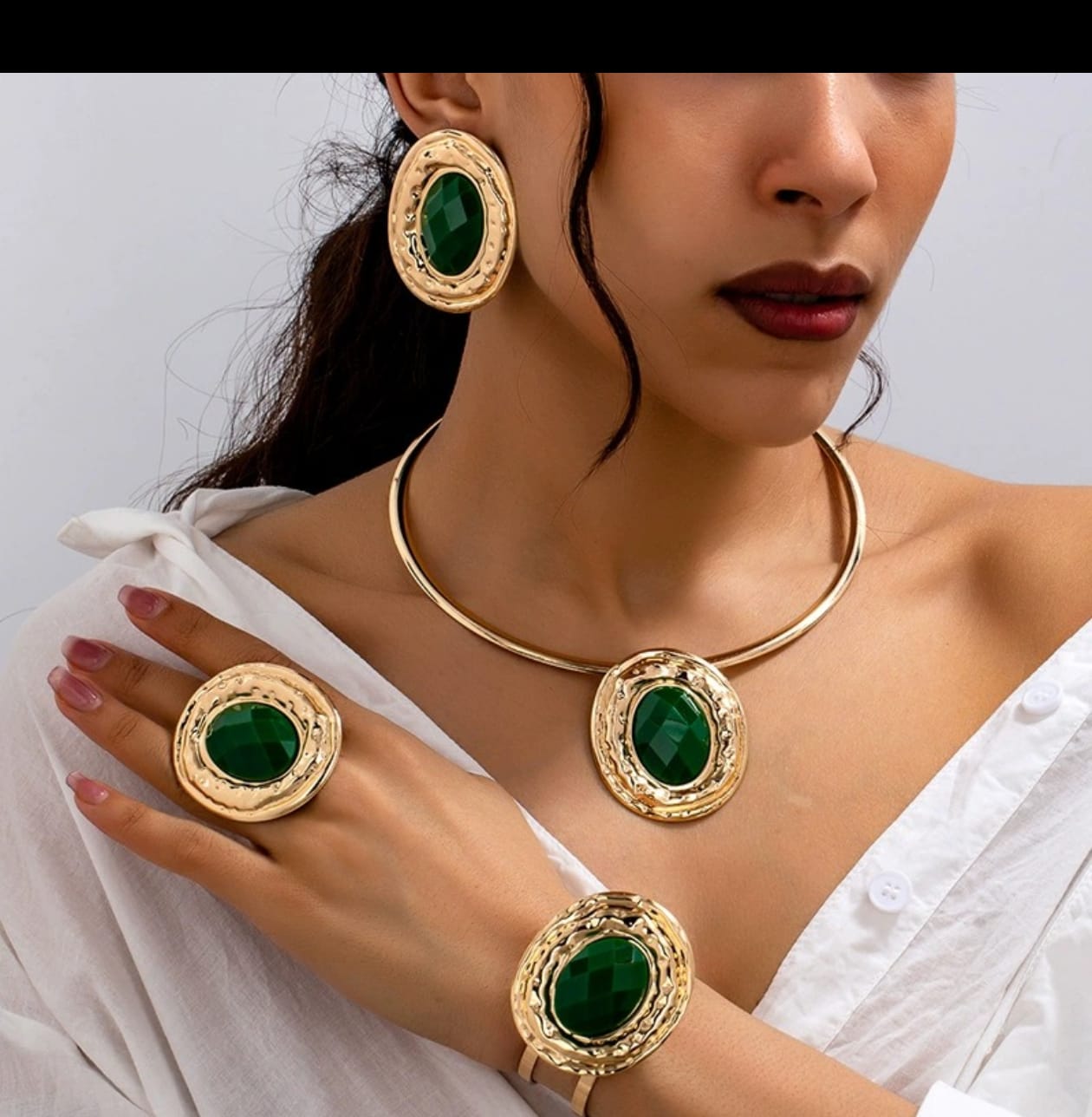 Gold Plated Bohemian Emerald Choker.