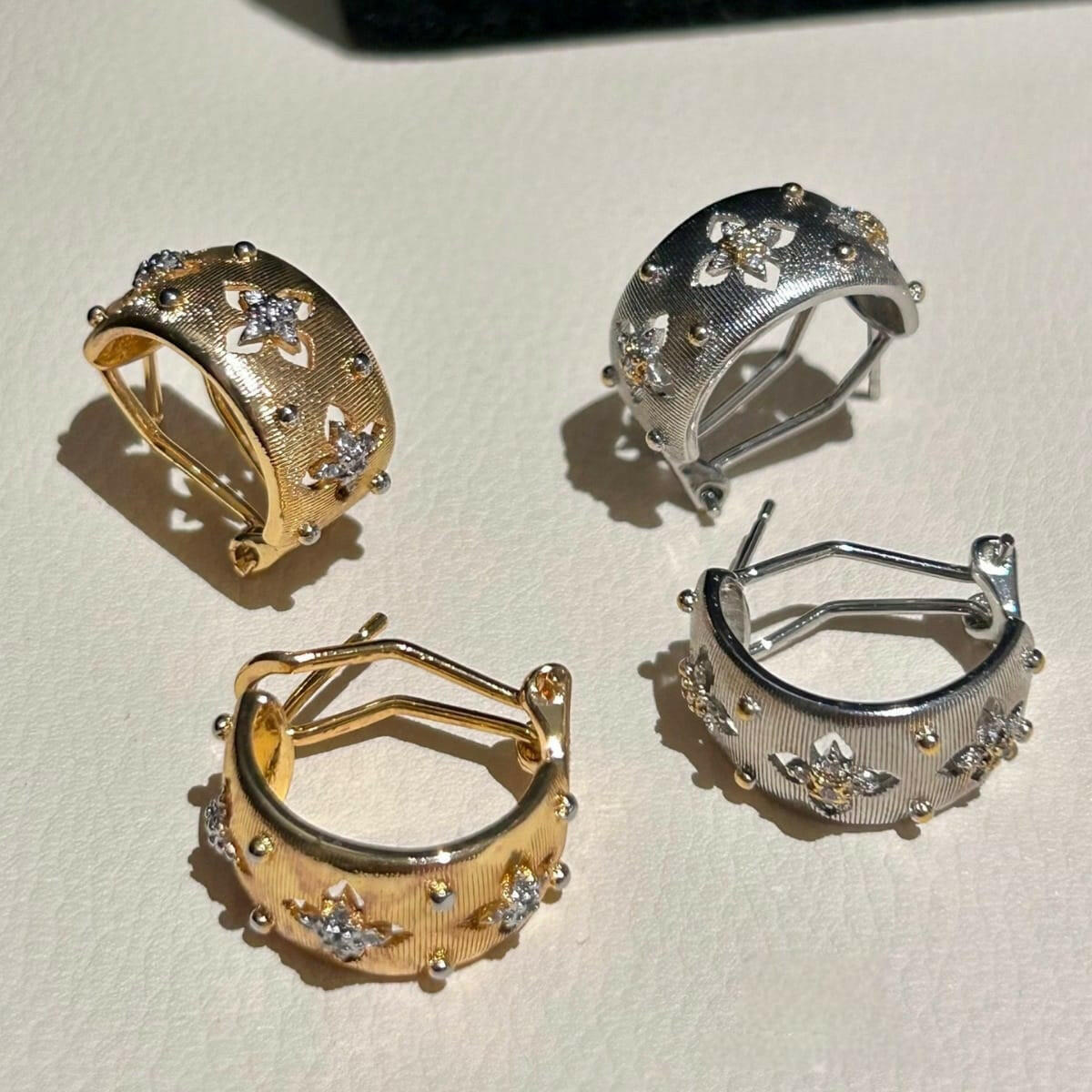Elegant Small Loops - Gold.