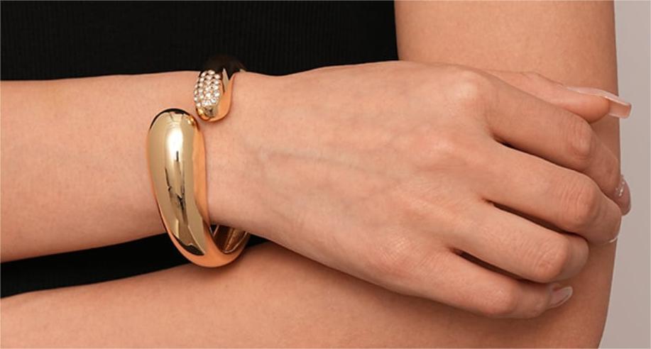 Golden Bond Bracelet – Smooth Bangle & Crystal Accent Cuff for Everyday Elegance
