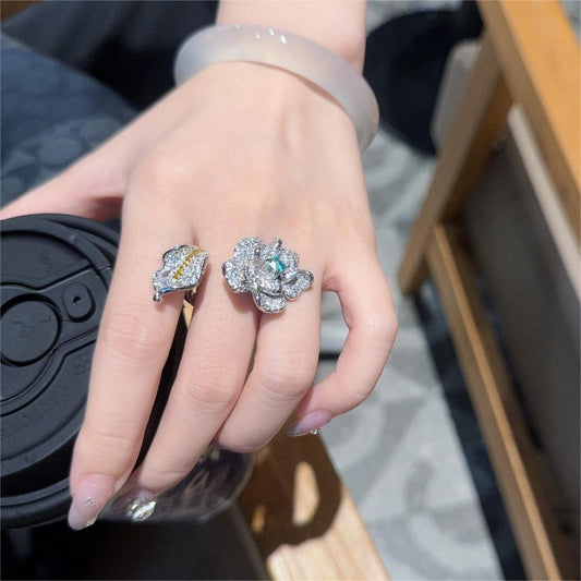 Emerald Bloom & Golden Vein Ring