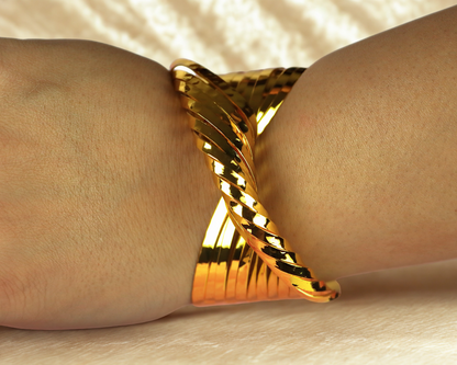 Twirled Bracelets - Gold.